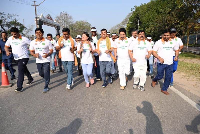 রান ফর টি'র উদ্বোধন করে শিল্প ও বাণিজ্য মন্ত্রী সান্তনা চাকমা